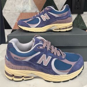 NWOT New Balance Blue & Lavender 2002R Runner Sneakers (Dream State)